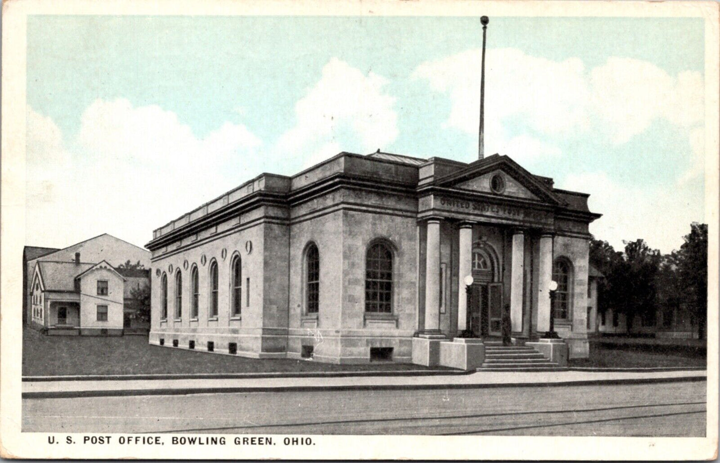 Postcard United States Post Office in Bowling Green, Ohio