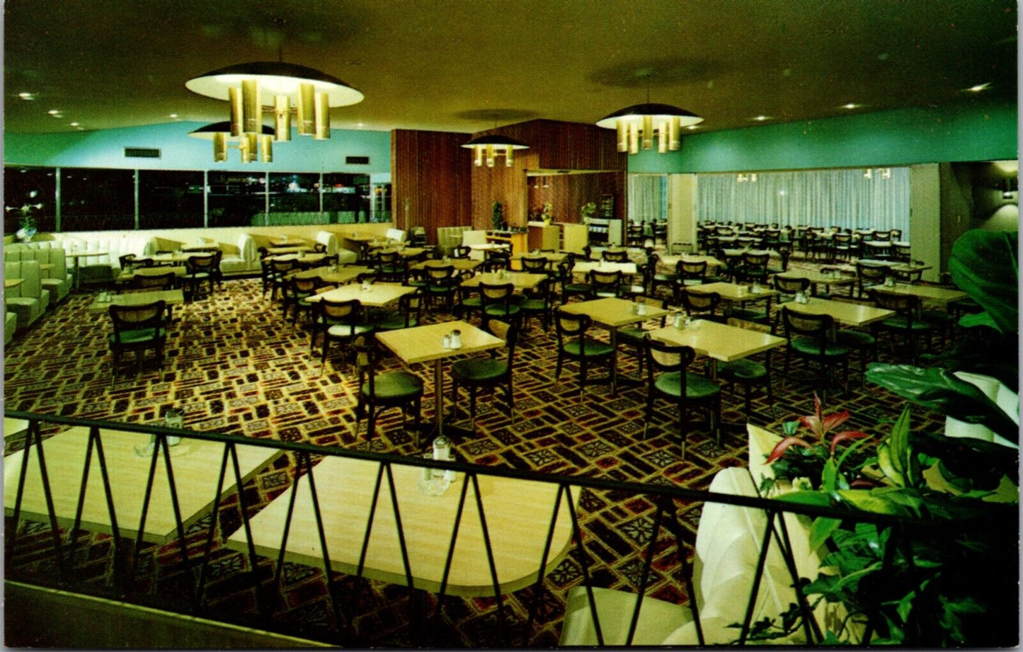 Postcard Ferguson's Cafeteria Restaurant 3030 East Thomas Road Phoenix, Arizona